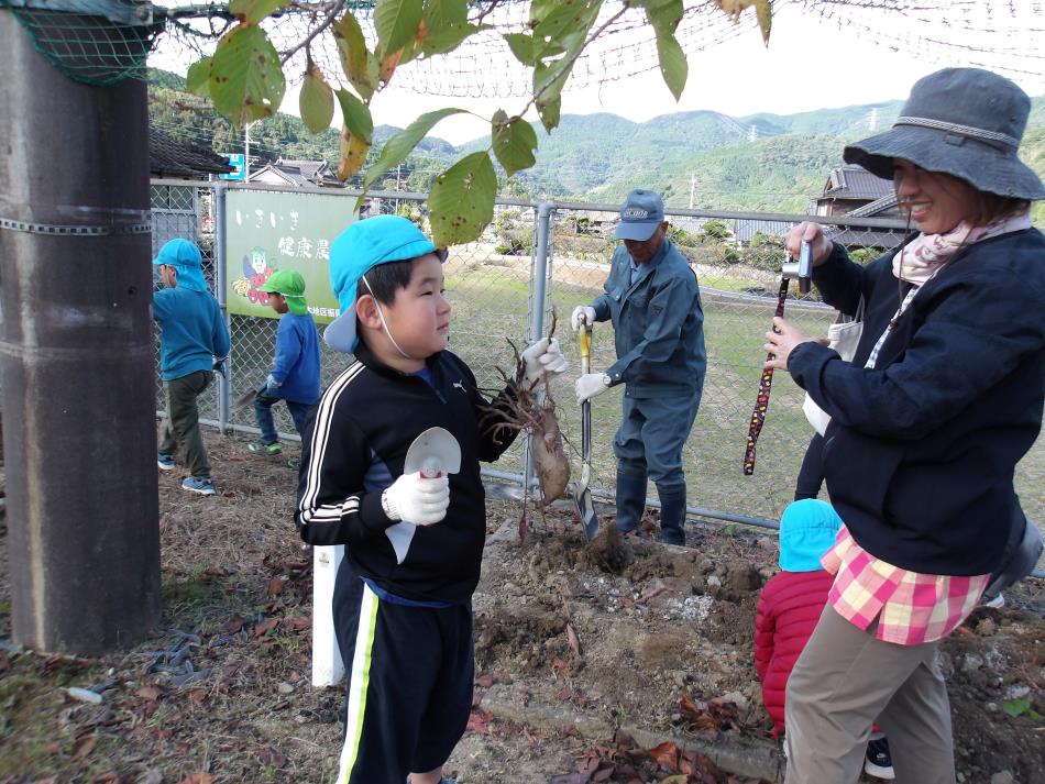 芋ほり20251028 (13)