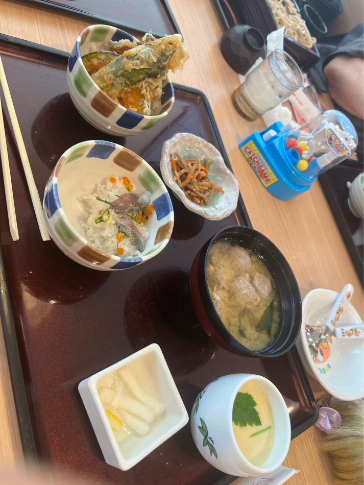 「とんでん」