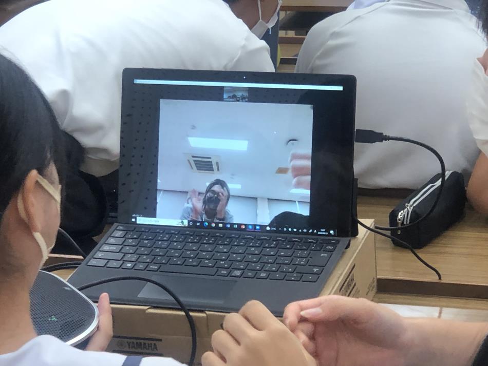 交流の様子 (1)