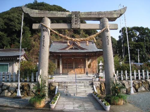 春日神社門松