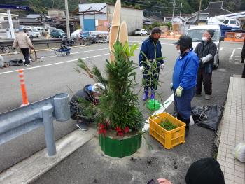 門松飾り付け