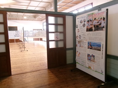 ２階にて給食週間作品展開催中！