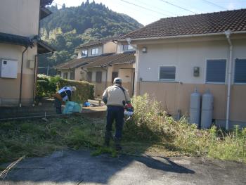 天草市営住宅草刈り作業