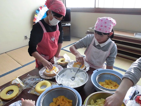 親子ケーキ　5年女子