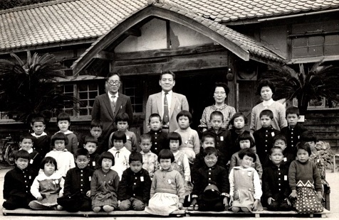 ３７年