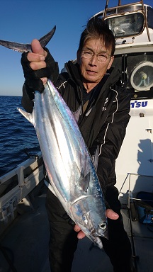 18 11 24 マグロ カツオ釣り 釣果情報 釣り船 竜宝丸