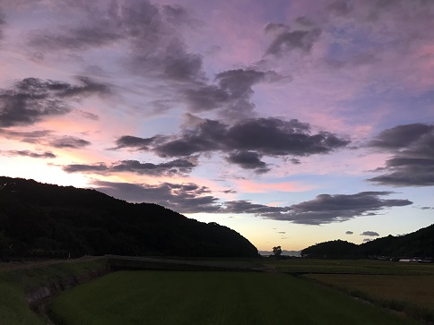 下津浦夕日、雲