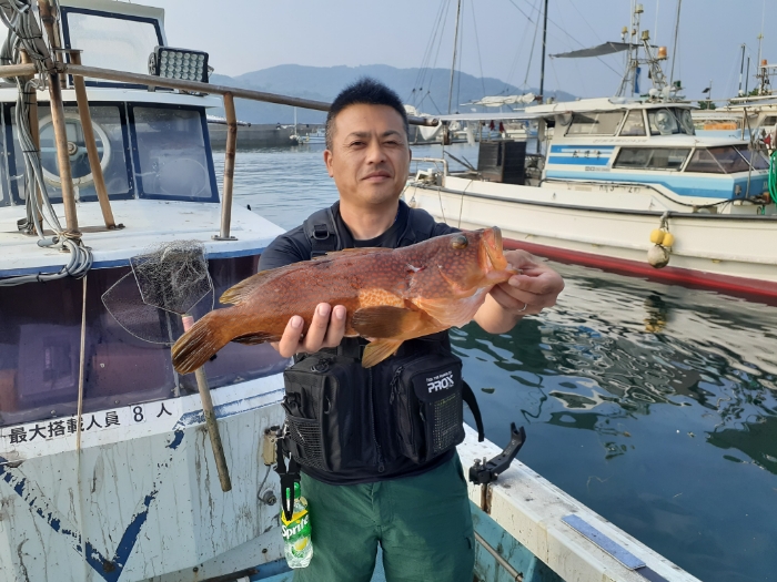 8 22 赤イカ釣りイカリレー 釣果情報 釣り船 裕徳