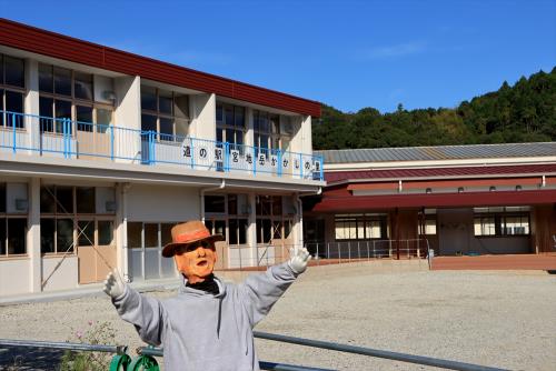 かかしサルカス