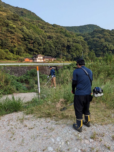 河川清掃事前草刈り作業9月 (6)