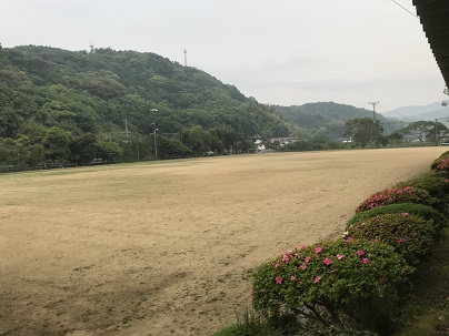 雨のグラウンド